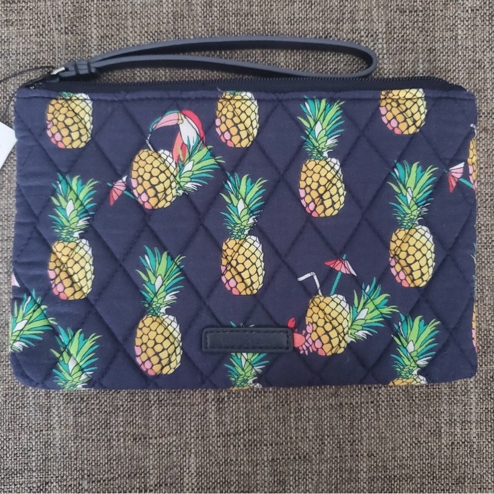 Vera Bradley Escapade Wristlet Toucan Party NWT